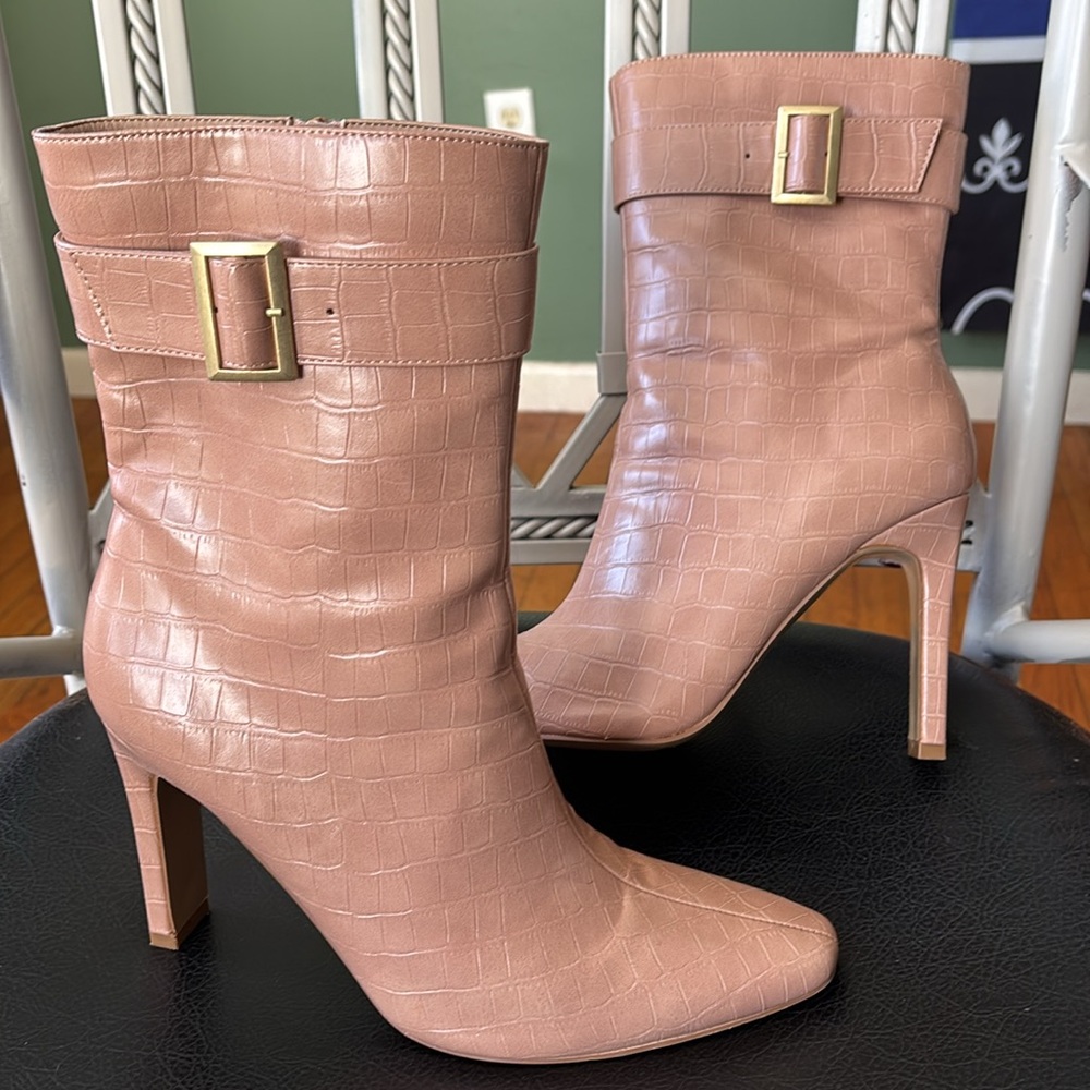 Journee Collection Elanie Croc Embossed Comfort Foam boots
